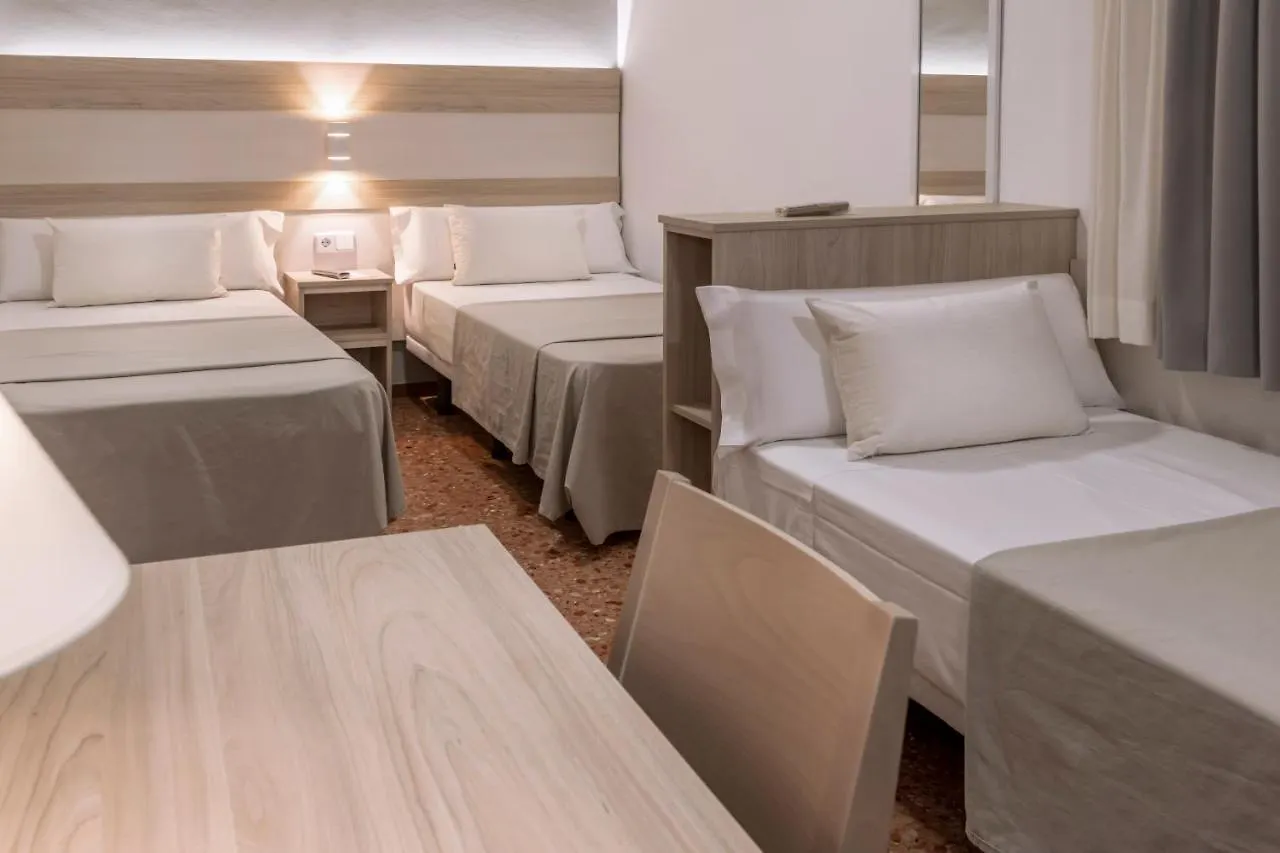 **  Hotel Catalunya Express Tarragona Španělsko
